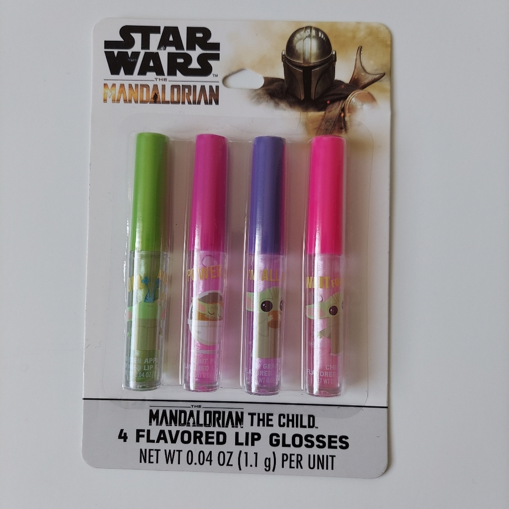 Disney The child flavored lip gloss and lip balm